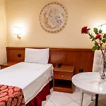 Caesar Hotel 2*